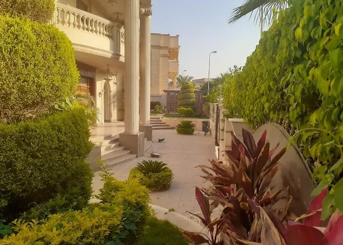 Super Luxurious Villa With Large Landscape Areas